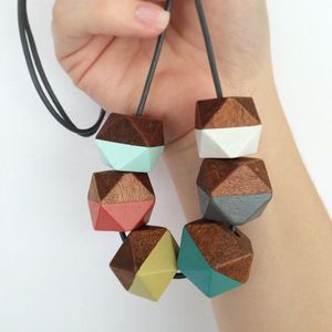 Collar de Cruz de Madera Boho Hecho a Mano para Mujer, Accesorios de Moda con Cristales - Product Image 6