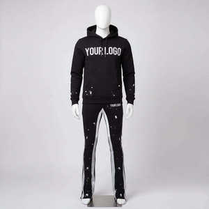 Chándales unisex negros con capucha, manga larga, estilo urbano, con logo impreso en la parte delantera, de poliéster y algodón, transpirables y ecológicos para hombre. - Product Image 1