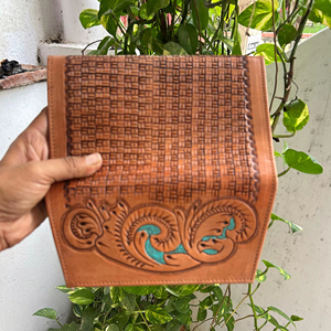 Cartera de Mano de Cuero 100% Genuino para Mujer, Diseño Bohemio con Bordado Floral y Geométrico, Cierre de Solapa, Portátil para Uso Diario en Todas las Estaciones - Product Image 2