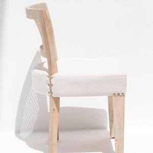 Chaise de salle à manger en bois Vandana Falcon Merino avec dossier en rotin pour intérieurs modernes élégants - Product Image 2