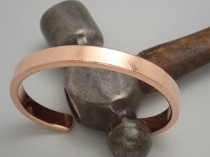 Bracelet manchette ouvert en cuivre pur gravé fait main, artisanat en métal massif, bijou personnalisé avec nom, style antique, bijoux de guérison pour hommes et femmes, OEM - Product Image 2