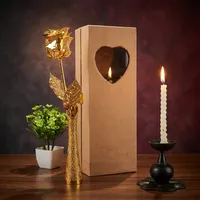Boîte en velours rouge rose avec feuille d'or, artisanale de luxe, style naturel, respectueuse de l'environnement, romantique pour la Saint-Valentin et Noël