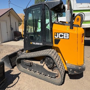 Chargeuse compacte JCB 3TS-8T de qualité supérieure pour travaux de construction lourds, offrant une productivité puissante et une forte puissance. - Product Image 3