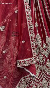 Conjunto de Lehenga de Seda Premium para Bodas con Hilo Zari, Dori, Motivos Multicolor, Cuentas de Cristal y Lentejuelas - Proveedor Mundial - Product Image 5