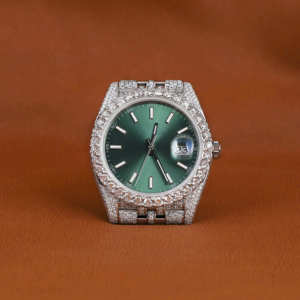 Montre numérique de luxe personnalisée avec cadran vert en moissanite, forme carrée, entièrement sertie de diamants, boîtier en acier inoxydable, verre saphir, unisexe - Product Image 6