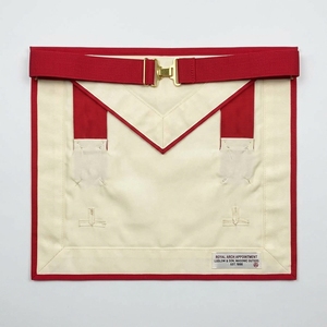 Delantal Masónico Rojo Personalizado con Adornos de Cadena Dorada y Insignias Circulares Bordadas, Delantal Ceremonial Clásico de Tela - Product Image 6