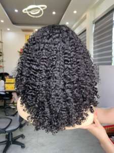 Eurasian Curly avec des paquets de cheveux humains vietnamiens bruts de qualité Remy - Product Image 4