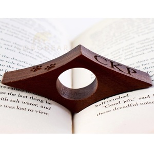 ที่คั่นหนังสือไม้รักษ์โลกแบบวงแหวนสำหรับการอ่านอย่างง่ายดาย - Product Image 1