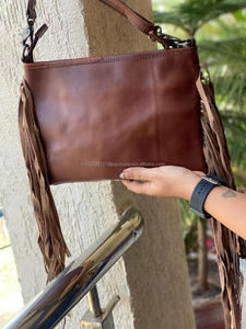 Elegante bolso hecho a mano con flecos de cuero para ocultar el pelo, piel metálica, cuero y diseño cruzado occidental para mujer - Product Image 5
