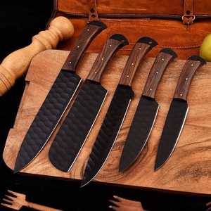 Ensemble de couteaux de cuisine professionnels faits à la main THEWIZ CRAFTS, 5 pièces, manche en os, ambidextres, couteaux traditionnels en acier à haute teneur en carbone - Product Image 1