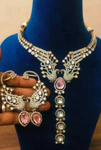 ชุดสร้อยคอพร้อมต่างหูดีไซน์นกยูงคุณภาพพรีเมียม สวยงาม เหมาะสำหรับงานแต่งงาน งานเลี้ยง - Product Image 2