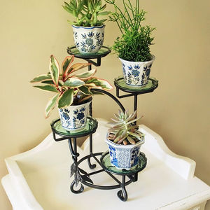 Support de jardinière en fer durable, conçu pour une stabilité, une résistance aux intempéries et une utilisation longue durée dans le jardin - Product Image 1