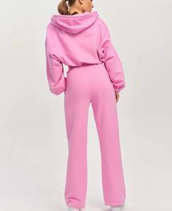 Survêtement de sport moderne pour femme, coupe courte, 100 % coton, pour l'entraînement, élégant et tendance - Product Image 4