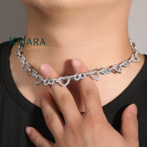 Collar de Lujo con Cadena de Eslabones y Moissanita Chapada en Oro S925 para Mujer, Corte Corazón, Engaste Pavé - Product Image 5