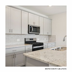 Dalles de granit Honey Dew exclusives, surface polie de qualité supérieure pour la décoration intérieure et les applications murales. - Product Image 3
