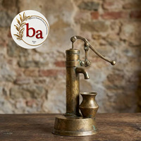 Vase de table en laiton antique fait main, imperméable et écologique, au design rustique pour la décoration de mariage