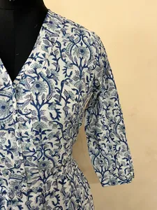 Bloque de mano impreso 100% algodón vestido indio túnicas largas con calcomanías bordadas estilo casual vestido de algodón indio - Product Image 4