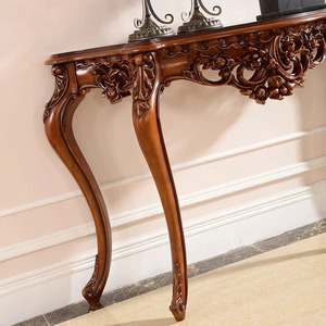 Console de style victorien en forme de demi-lune, ornée de sculptures florales complexes et de pieds cabriolés classiques, pour salon, usage intérieur. - Product Image 4