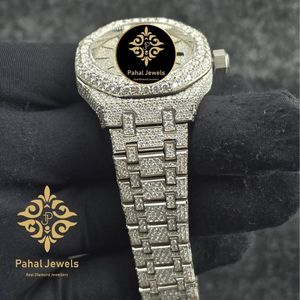นาฬิกาเพชรหรูสำหรับผู้ชาย Pahal Jewels ตัวเรือนสแตนเลสทรงกลมขนาด 40 มม. ระบบควอตซ์อนาล็อก หน้าปัดคริสตัลแซฟไฟร์ สายขนาด 20 มม. - Product Image 5