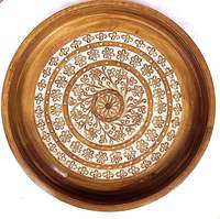 Plateau rond en MDF laqué rouge avec imprimé palmier et rayures roses, plateau de service décoratif en bois fait main pour la maison et la cuisine