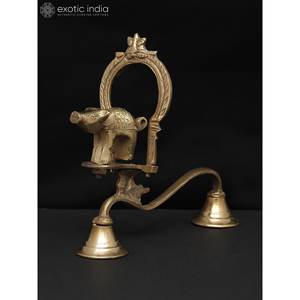 Lampe Shodash Upachara en laiton fait à la main de 7 pouces Article de décoration pour la maison indienne et culte du temple Fabriqué en Inde - Product Image 1