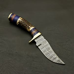 Cuchillo de caza y camping hecho a mano de acero de Damasco con mango de cuerno de ciervo, personalizable OEM Pasha - Product Image 3