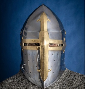 Casque médiéval Sentinel, réplique historique de guerrier de qualité supérieure, conçu pour les productions scéniques, les reconstitutions et les événements d'exposition - Product Image 6