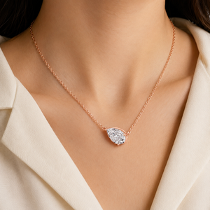 Collier solitaire en diamant de laboratoire taille poire East West, or 18 carats, design élégant et luxueux pour fiançailles, mariage, fête, cadeau - Product Image 3