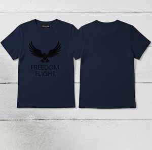 Camiseta gráfica Elite Freedom Flight – Algodón premium color castaño, con detallada silueta de águila en vuelo - Product Image 4