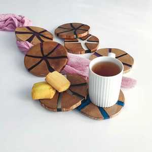 ชุดจานรองแก้วเรซิ่นลายดอกไม้ทำมือทรงกลม สำหรับแก้วกาแฟ แก้วชา และตกแต่งโต๊ะบ้าน โดย AALIYAN IMPEX - Product Image 3