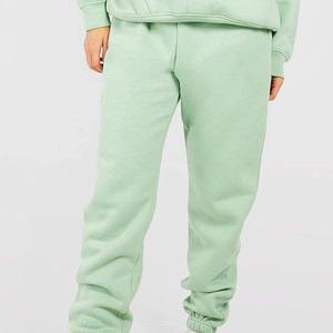 Ensemble survêtement molletonné épais personnalisé avec logo pour femme, vert menthe pastel, coupe oversize, style streetwear décontracté et sportswear - Product Image 5