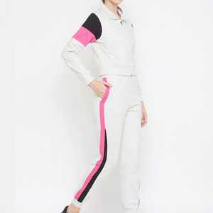 Conjunto de Dos Piezas de Ropa Deportiva Ajustada con Logo Personalizado, Pantalones Cortos y Camiseta de Manga Corta de Algodón para Mujer - Product Image 3