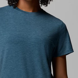 T-shirt décontracté pour femme, style urbain tendance, design moderne et élégant, idéal pour l'été, facile à porter, haut de gamme. - Product Image 4