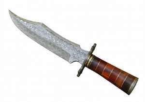 Cuchillo utilitario de exterior hecho a mano con acero de Damasco, mango de madera y guardacuchillo de latón - Product Image 2