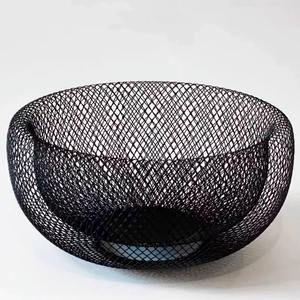 Panier à fruits en maille, idéal pour garder les fruits secs et frais, son design industriel ajoute du caractère et du charme aux espaces de cuisine. - Product Image 6