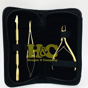 ชุดทำเล็บมือและเล็บเท้าสแตนเลสสตีลแบบพกพา รุ่น New Gold Nipper And Pusher Scissor  สำหรับทุกเพศ  แบบยั่งยืน  ชุดสีทอง - Product Image 1