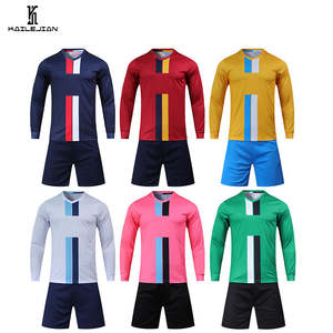 Maillot de football respirant à manches courtes, anti-UV, anti-humidité, séchage rapide, uniforme de survêtement 100 % polyester - Product Image 4