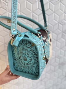 Bolso de Hombro de Cuero de Alta Calidad, Nuevo, Tallado a Mano, Estilo Bohemio, con Pelo de Vaca, Hecho a Mano, Elegante - Product Image 2