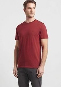 เสื้อยืดเฮนลีย์แขนสั้นทรงปกติสำหรับผู้ชาย ผ้าฝ้ายนุ่ม สวมใส่สบาย คอติดกระดุม แบบเรียบ รับผลิตแบบ OEM ODM ขายส่งจากโรงงาน - Product Image 5