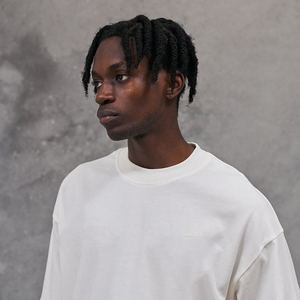 Camiseta de hombre 100% algodón, de manga corta, estilo oversize, con logo estampado en relieve, de secado rápido, para hombre. - Product Image 4