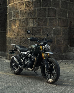 Moto TRIUMPH "SCRAMBLER 400 X" avec cadre noir, style sport Scrambler - Product Image 6