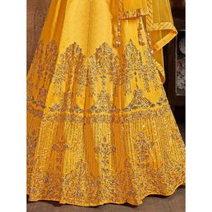 ชุดแต่งงานผ้าไหมปัก haldi lehenga choli zari ศิลปะสีเหลือง - Product Image 2