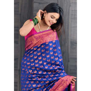 Sari Tejido de Seda Suave Azul Marino con Diseño de Pavo Real, Chal y Bufanda Tradicional India - Product Image 3