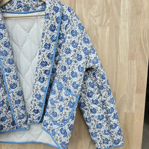 New Printed <b>Quilted</b> Breathable Cotton Hooded <b>Jacket</b> Coat Floral <b>Pattern</b> Woven Knitted Eco-Friendly European American Style for - Product Image 4