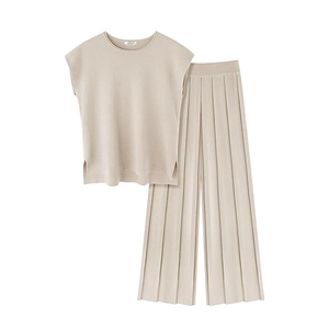 Ensemble deux pièces décontracté d'été pour couple : haut en jersey de coton à manches courtes et pantalon plissé à jambes larges – Tenue de détente – Fabricant - Product Image 5