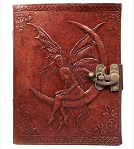 Carnet de notes vintage en cuir gaufré style fée celtique avec papier en coton fait main sans bois, format poche - Product Image 1