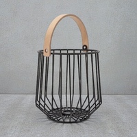 Panier de rangement en fil métallique géométrique avec poignée en bois, style nordique, organisateur multi-usages