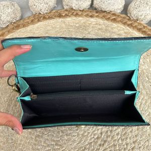 Nouveau portefeuille artisanal en cuir véritable de vachette, motif floral et cartes à jouer, fait main, style western, avec dragonne pour femme - Product Image 6