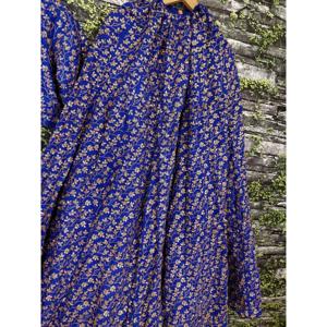 Lehenga de seda cruda bordado pesado diseñador de color azul elegante - Product Image 2