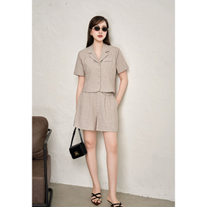 Conjunto de 2 Piezas para Mujer, Color Beige, Poliéster, Blazer de Manga Corta con Cuello de Solapa, Top Corto, Shorts por Encima de la Rodilla, Estilo Casual ZELDA - Product Image 2